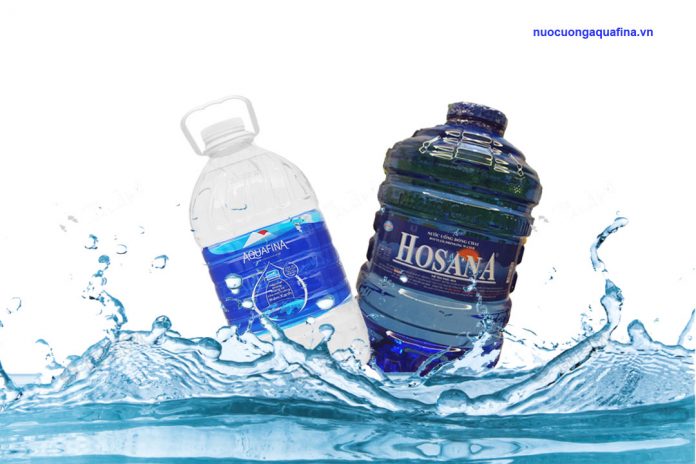 Nên chọn mua nước tinh khiết Aquafina hay Hosana?